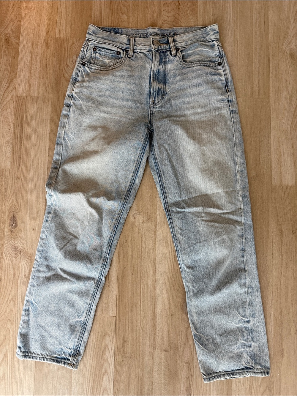 American Eagle Outfitters Light Blue Relaxed Fit Jeans